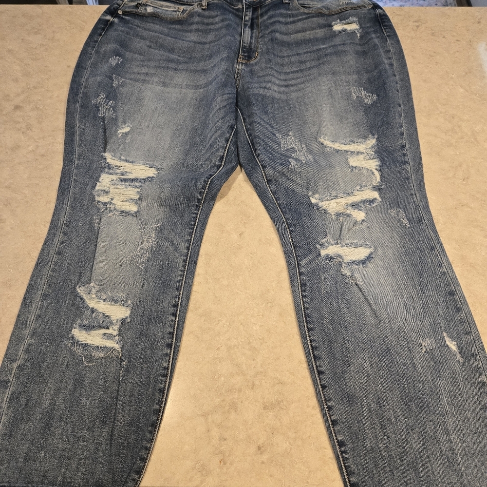 Judy Blue Ripped Boyfriend Jeans in Classic Blue 22W